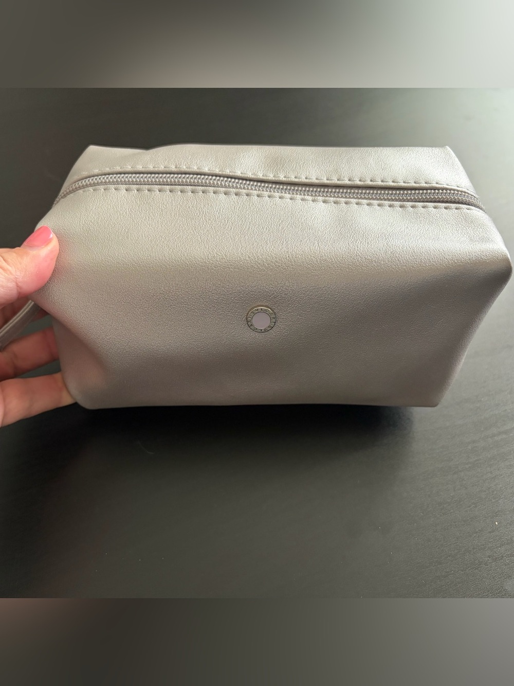 Emirates business class beauty set